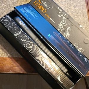 Bellezza 1 1/4" ceramic hair straightener